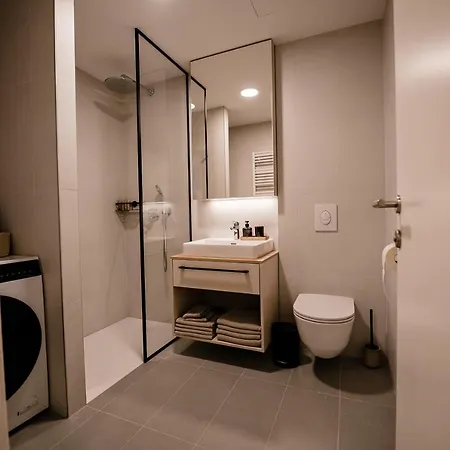 Sodoben Apartma V Centru Ljubljane アパート *