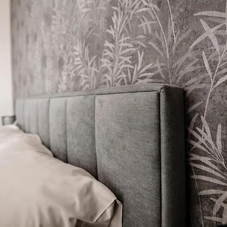 Sodoben Apartma V Centru Ljubljane アパート *