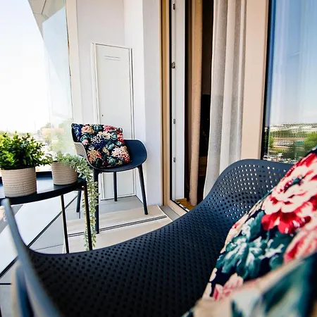 Sodoben Apartma V Centru Ljubljane アパート *