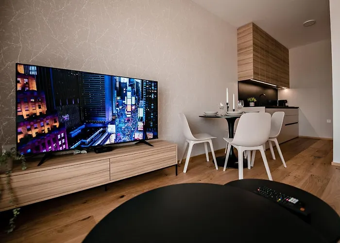 Sodoben Apartma V Centru Ljubljane דירה לובליאנה